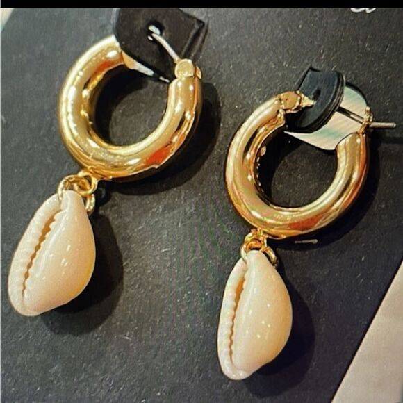 NWT J CREW Shell Drop Earrings - Picture 3 of 7